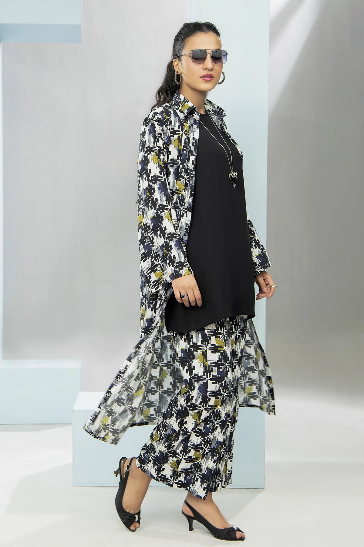 Comfort Floral Shrug 3 Piece CC02